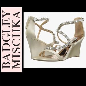 Badgley Mischka Ivory‎ Simona Crystal Wedge sandal wedding bridal 6.5 women shoe